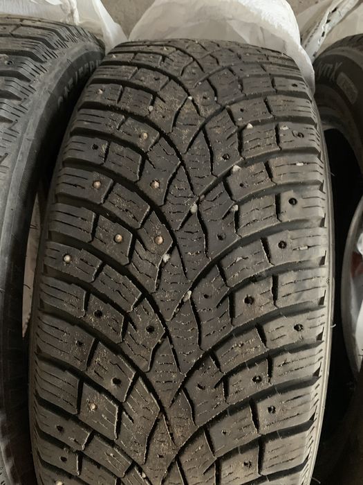 Продам б/у шины 215/55/17