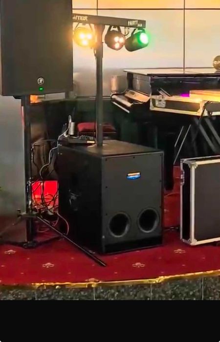 Boxe active MACKIE THUMP 15A +Subwoofer+ Mixer (nu RCF, Dynacord,FBT )