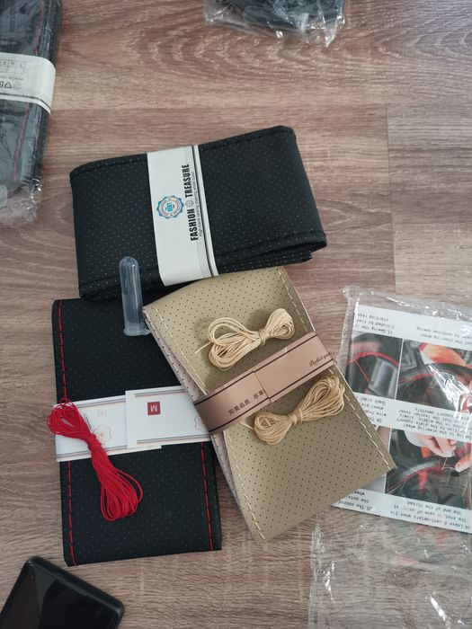 Husa Volan cu ac si ata, Piele ecologica premium