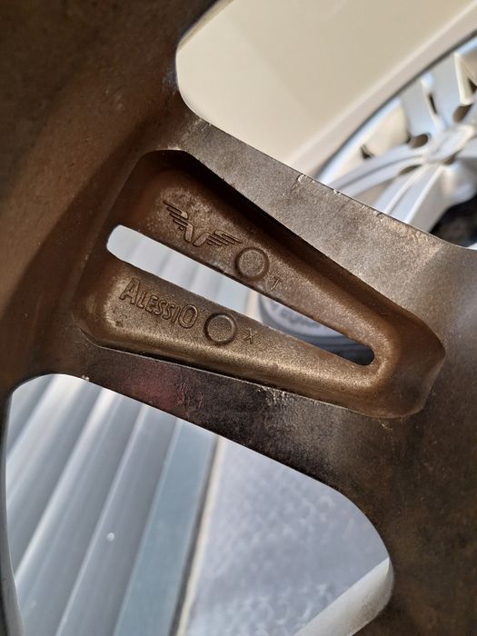 Джанти 17  5х100 с гуми