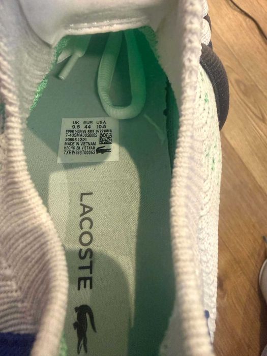 Продавам НОВИ мъжки обувки Lacoste – размер 44