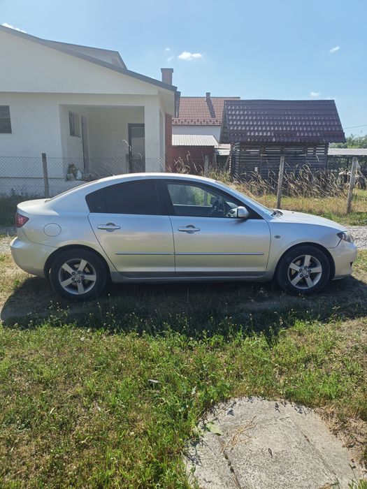 Mazda 3 motorizare 1.6 cm3 an 2004