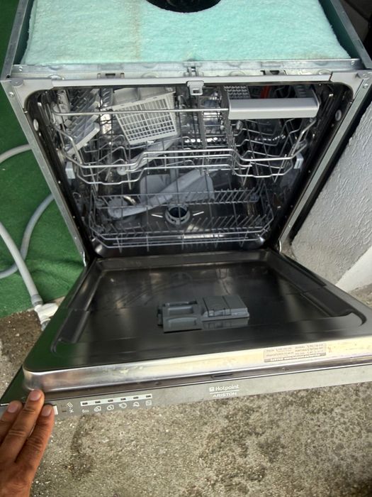 Mașina spălat vase Ariston hotpoint