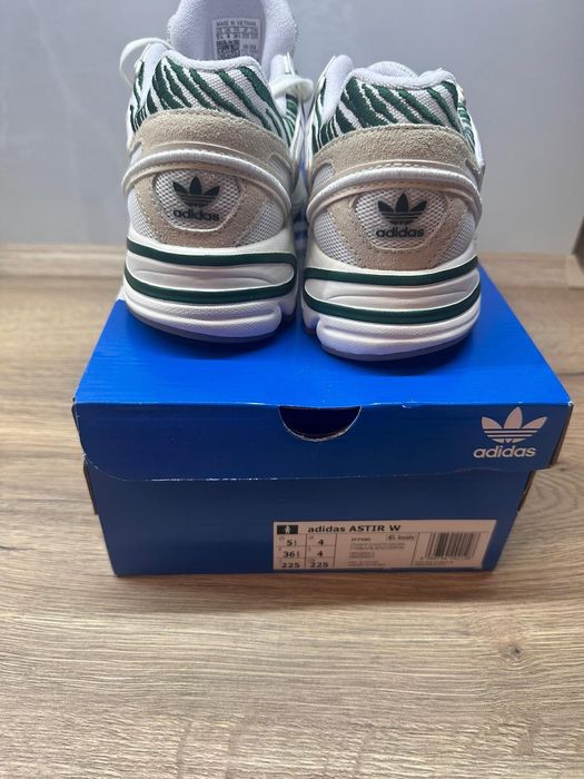 Adidas Astir W - дамски спортни обувки номер 36.5