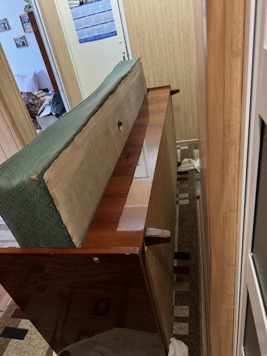 Диван СССР продам дешево