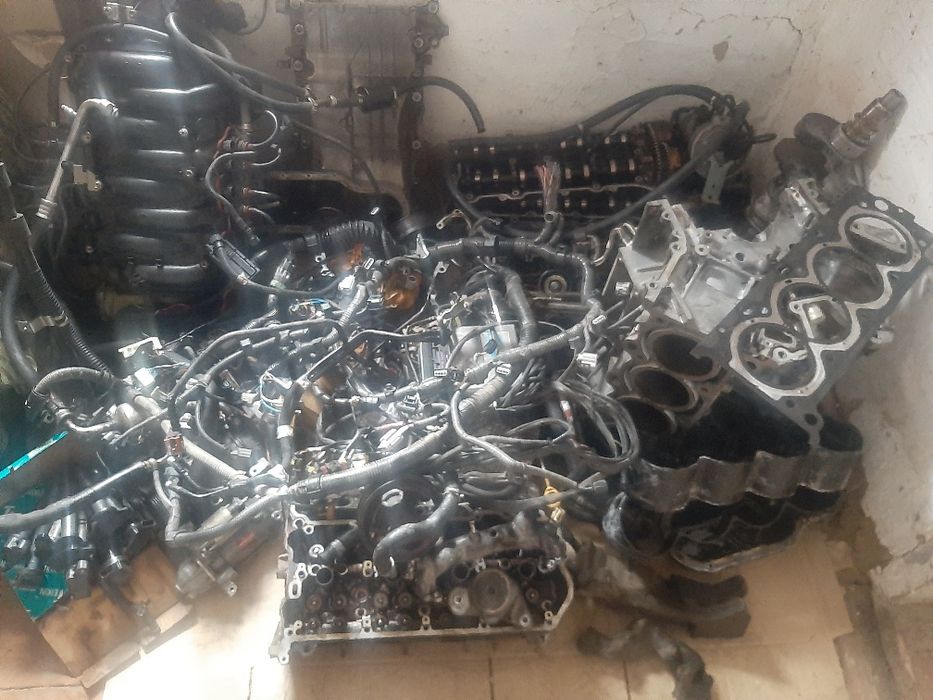 Продам двигатель на запчасти 3UR от лексуса 570