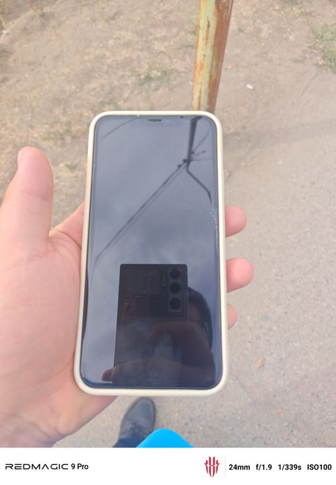 Продаю Iphone 11 pro max