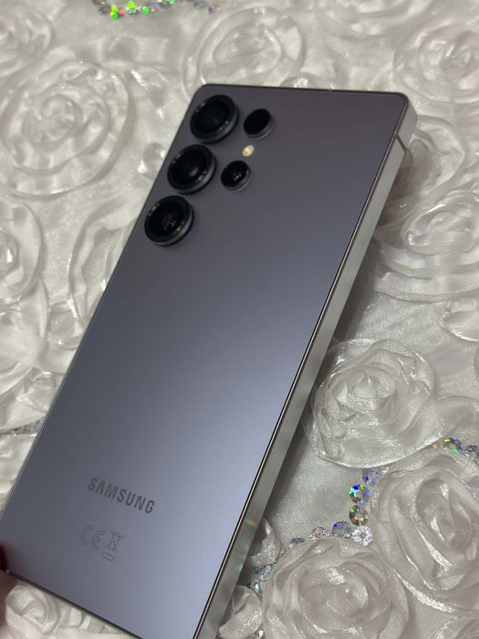 Продавам Samsung S25 ultra като чисто нов