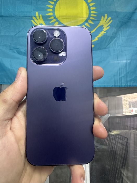 Продам айфон 14 про