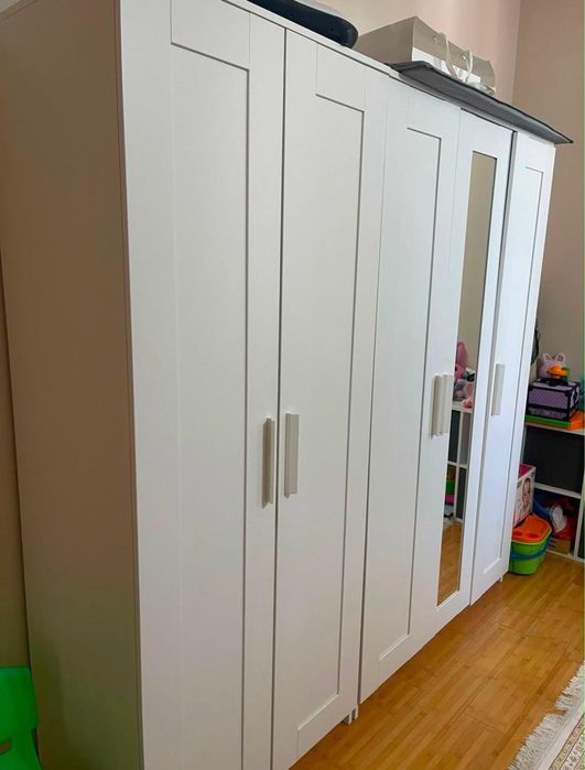 АСТАНА! СРОЧНО продаем 2 белых шкафа IKEA