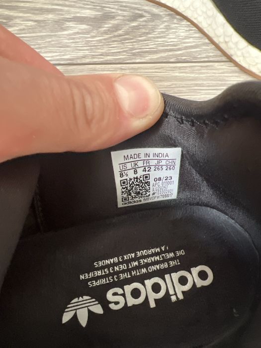 Проодам кроссовки Adidas