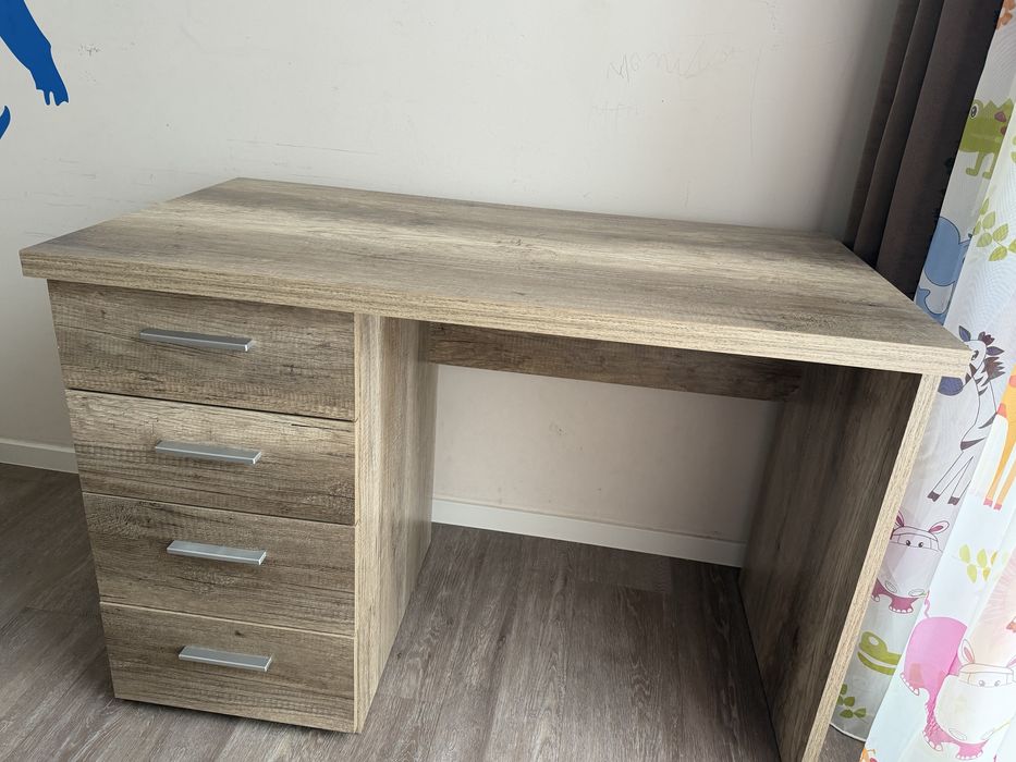 Birou  maro cu serate