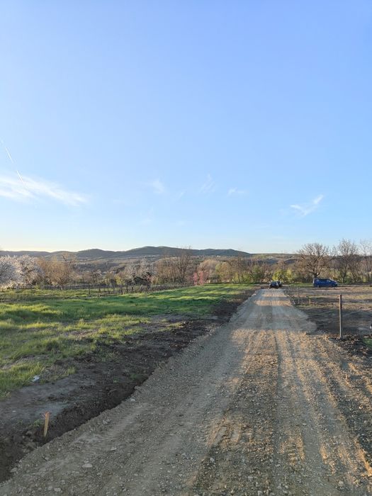 Teren de vânzare Nișcov !