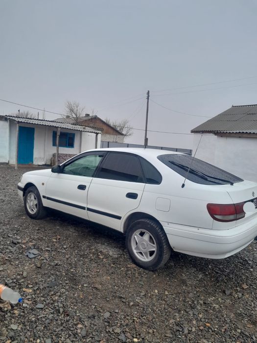 Продам Toyota Carina E