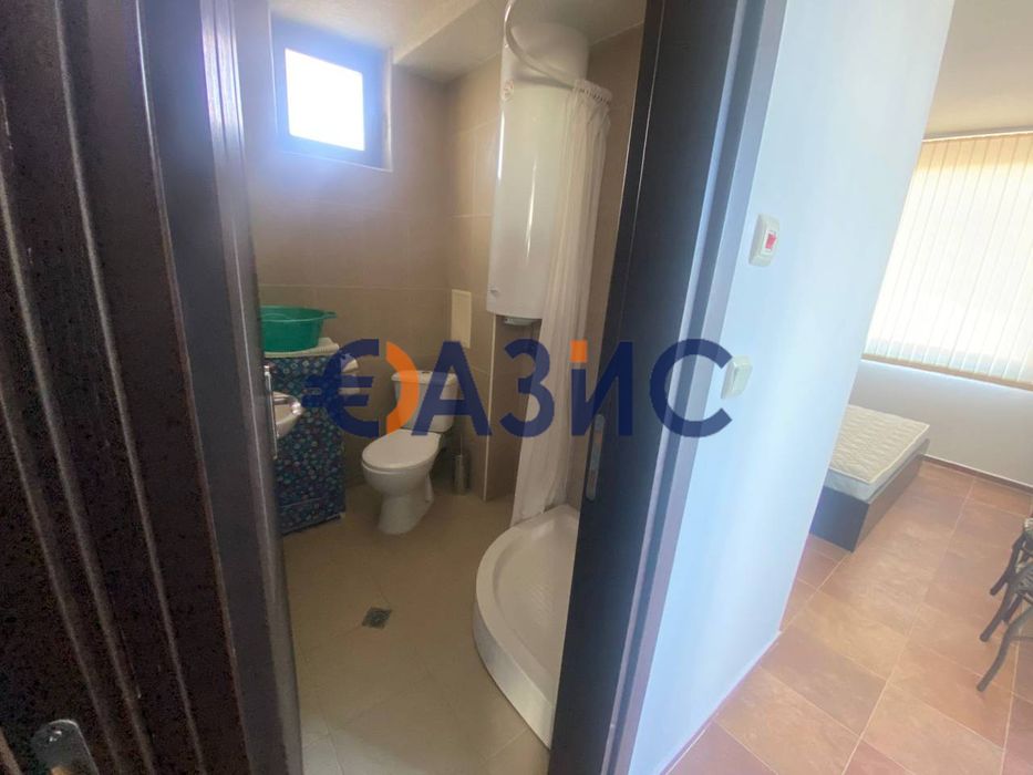Продава се Двустаен апартамент в с. Кошарица, Област Бургас - 71 кв.м за 464 €/кв.м - Снимка #13