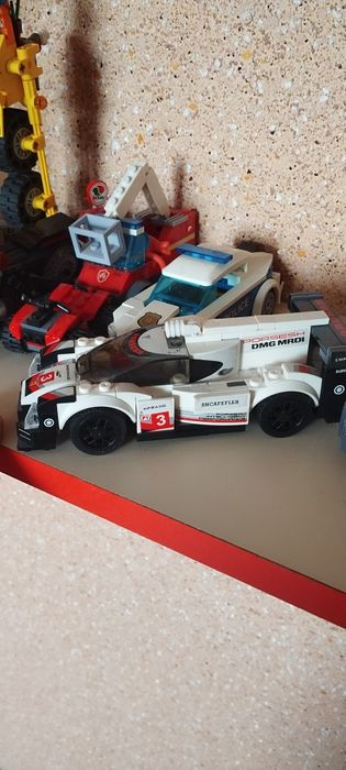 Продам Лего фигуры машины