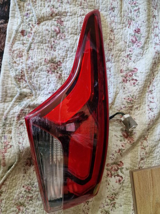 Задний правый стоп фонарь