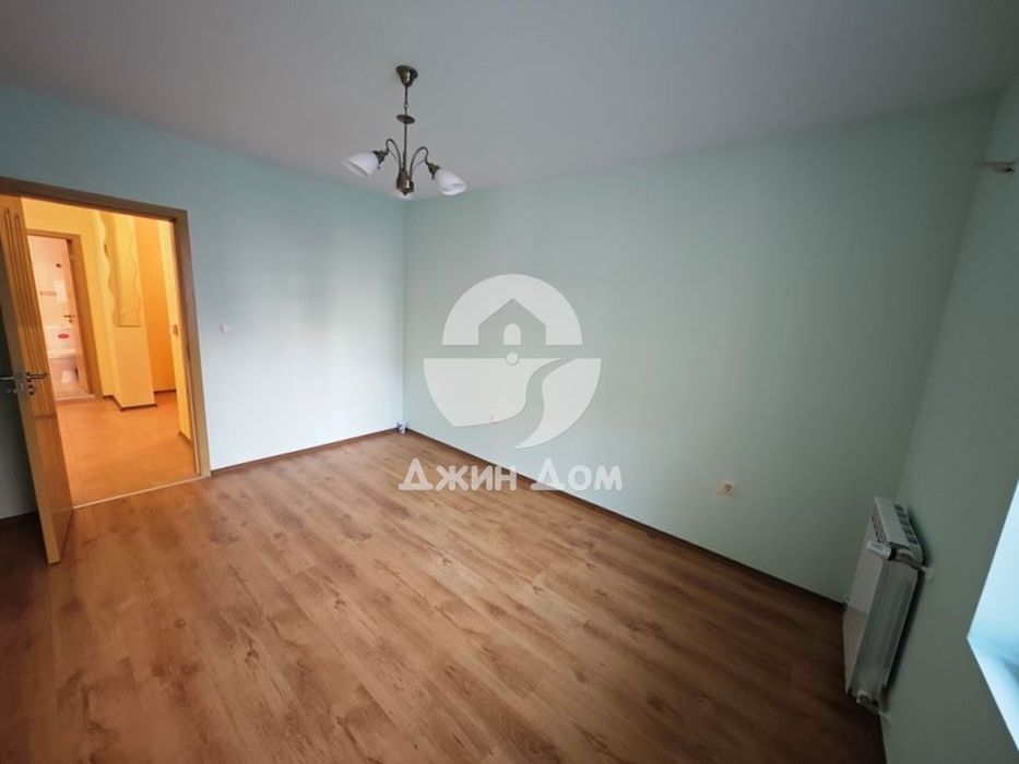 Двустаен апартамент с НИСКА ТАКСА в к-с „Парус 4“, гр. Поморие