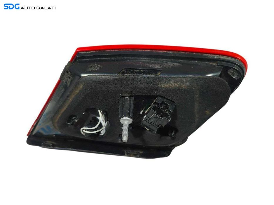 Lampa Stop Tripla Dreapta de pe Haion Mercedes Clasa E Class W212 2008 - 2016 Cod 483622R 483682R [LR1642]