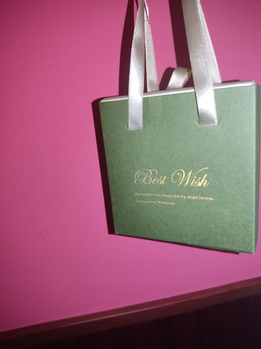 Цепочка с кулоном крылья свободы,атака Титанов