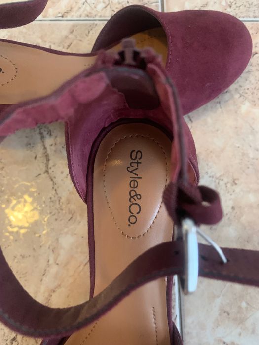 Дамски велурени обувки