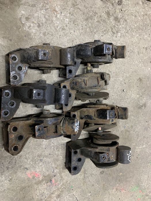 Подушка Двигателя Спейс Рунер Спейс Вагон