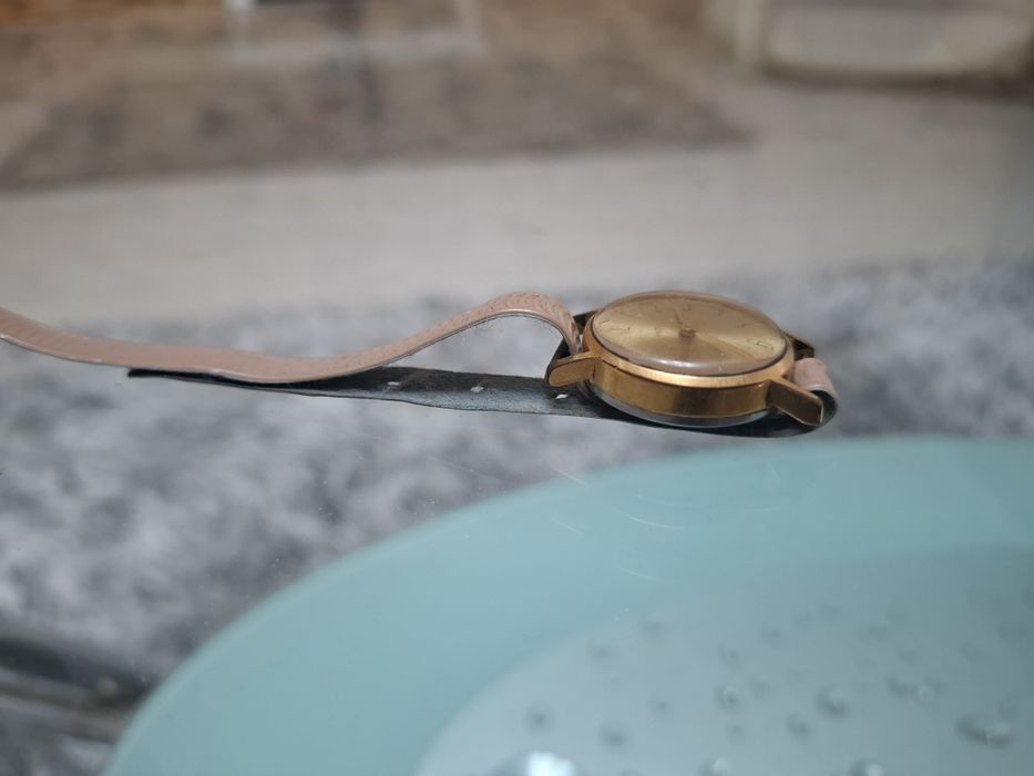 Ceas mecanic de mici dimensiuni, rusesc, Luch URSS