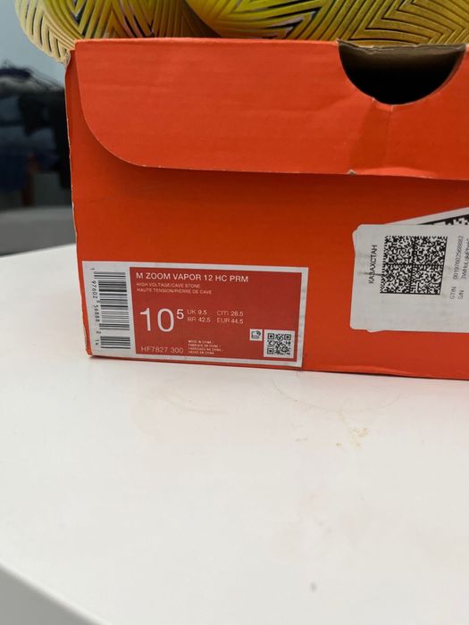 Тенннисные  кроссовки