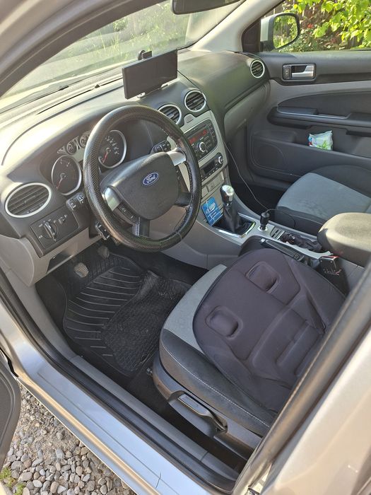 FORD Focus 2011 — imagine 4