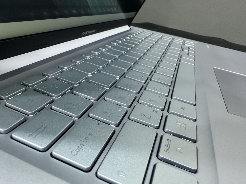 Мощный офисный ноутбук Asus Vivobook i7-12700H 16/512 (14yadro,20potok