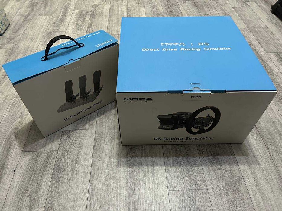 Колёсная база MOZA R5 и 3 педали