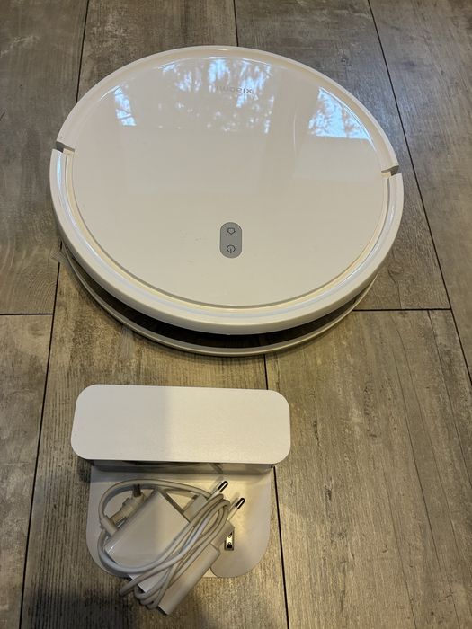 XIAOMI robot vacuum E10