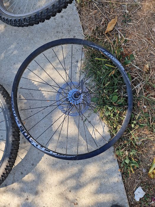 Vand roti si cauciucuri de bicicleta