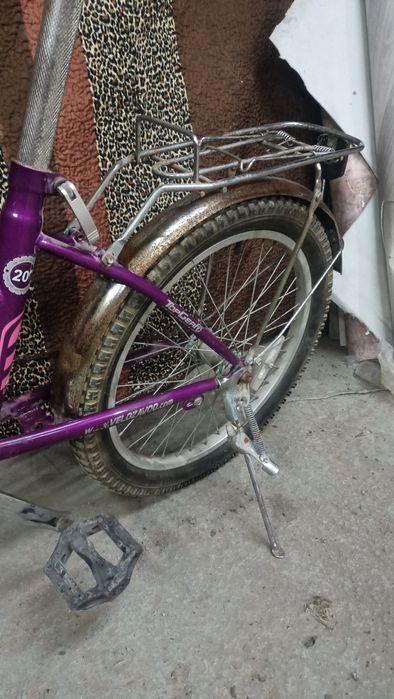 Продам велосипед радиус колес 20