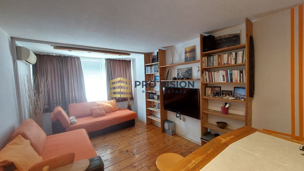 Дава се под наем Тристаен апартамент в Варна, Спортна зала - 85 кв.м за 663 € - Снимка #1