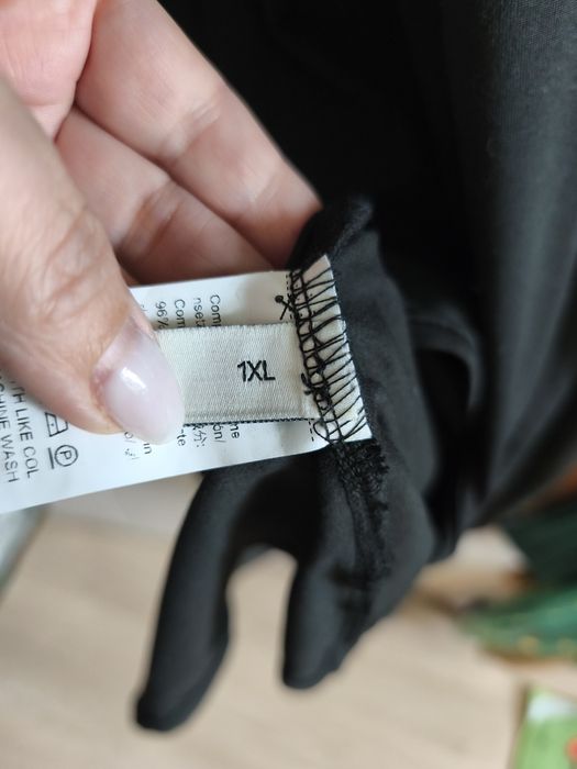 Елегантна рокля с цепка, ХЛ

Изпращам със Спиди