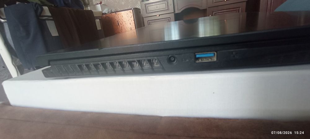 MSI GF63 igravoy noutbuk.