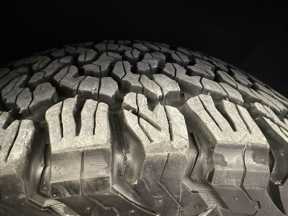 Продам шины 4 штуки.