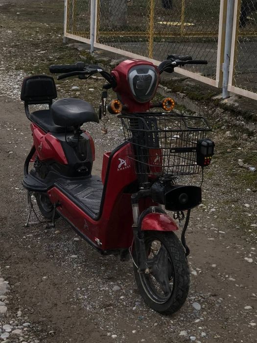 Электроскутер аманат