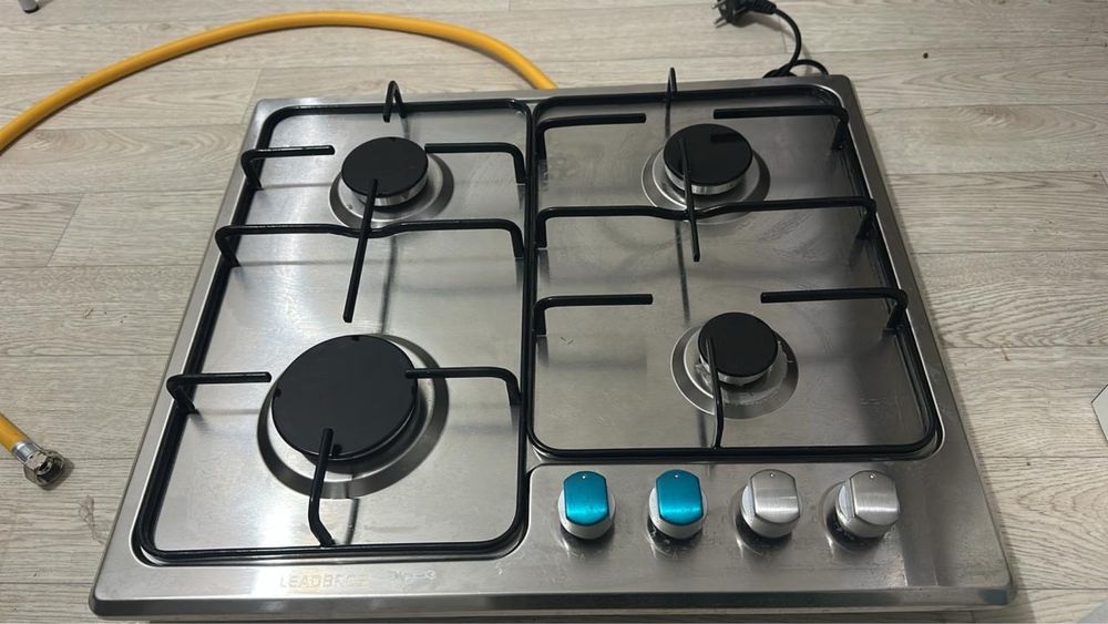 Продам встроенную газ плиту