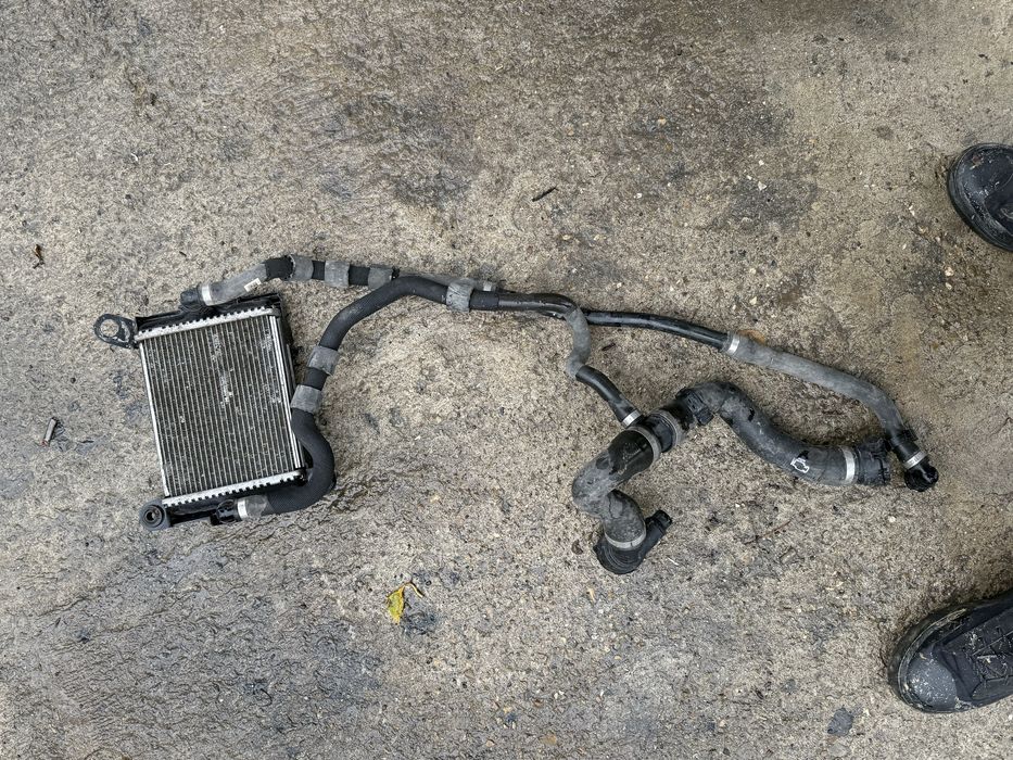 Воден радиатор кулер bmw f30 f32 f33 f36 340xi 440xi бмв 340хи 440хи