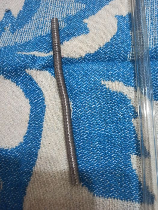 Продается стеклянная трубка с вольфрамовой пружиной накаливания новая.