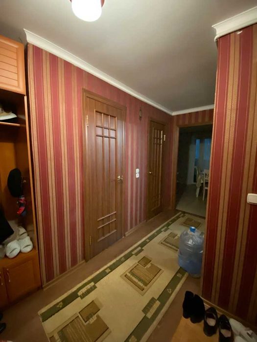 продам 2 комн кв в районе 6 школы