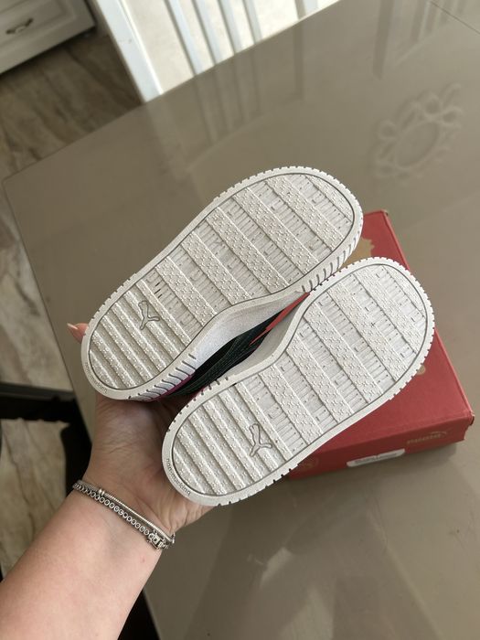 Adidasi puma bouncy 26