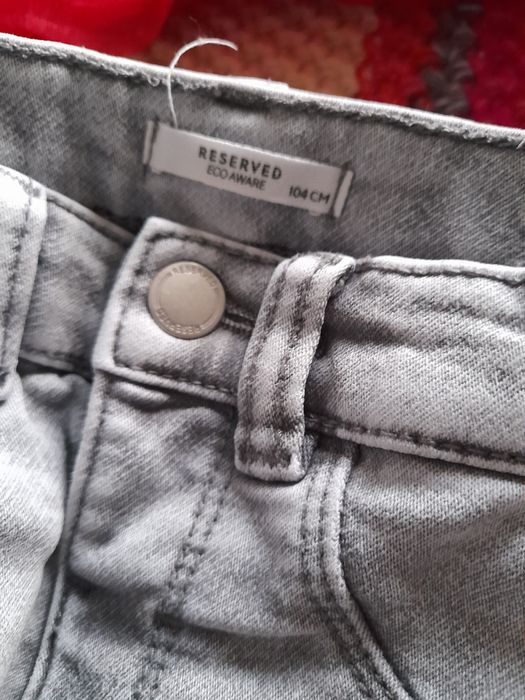 Lot rochii si blugi 104-110