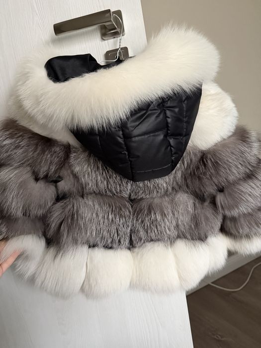 Haina  blana naturala noua cu gluga