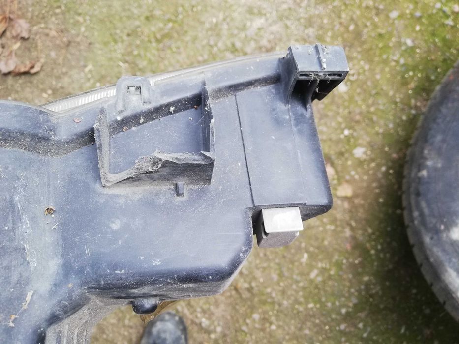 Десен фар за Пежо 206 Peugeot