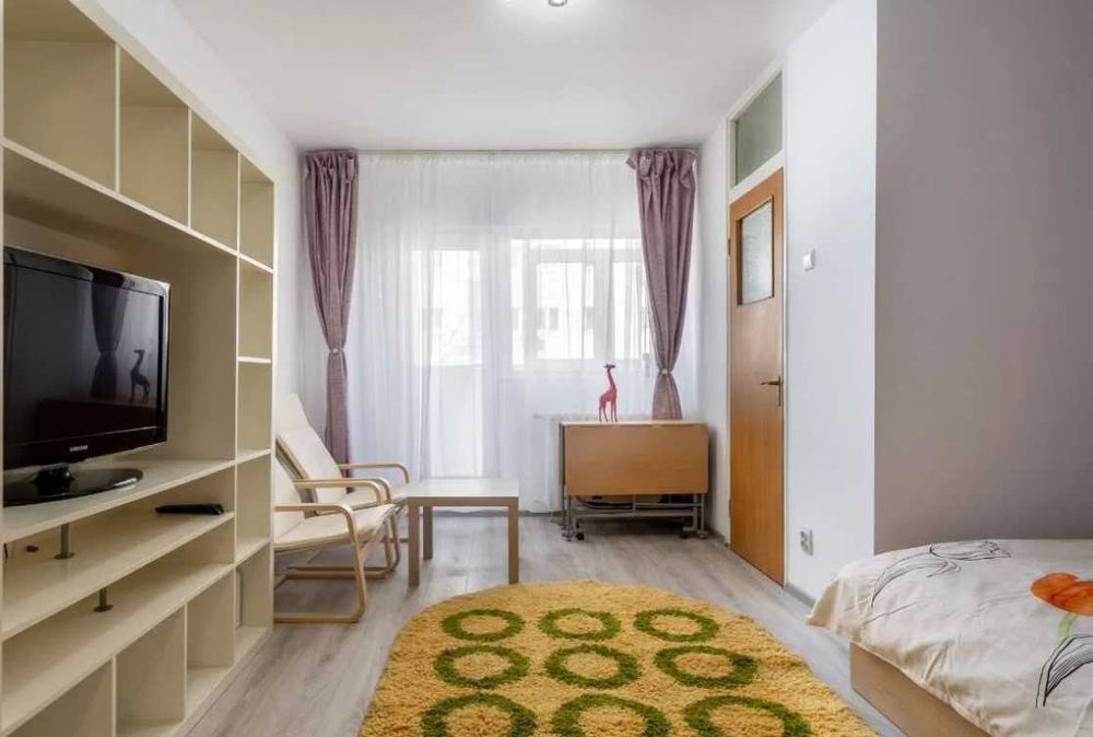 Дава се под наем Едностаен апартамент в Пловдив, Младежки Хълм - 26 кв.м за 112.2 € - Снимка #1