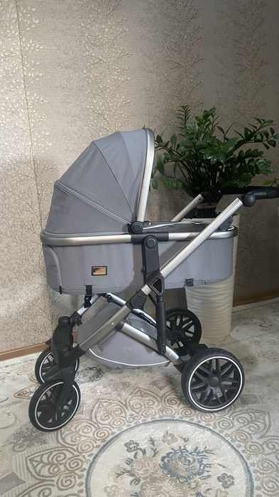 Продаю  детскую коляску kidilo