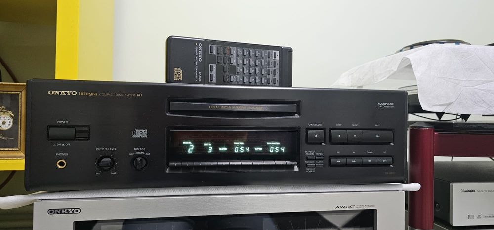 Cd player Onkyo Integra DX 6850